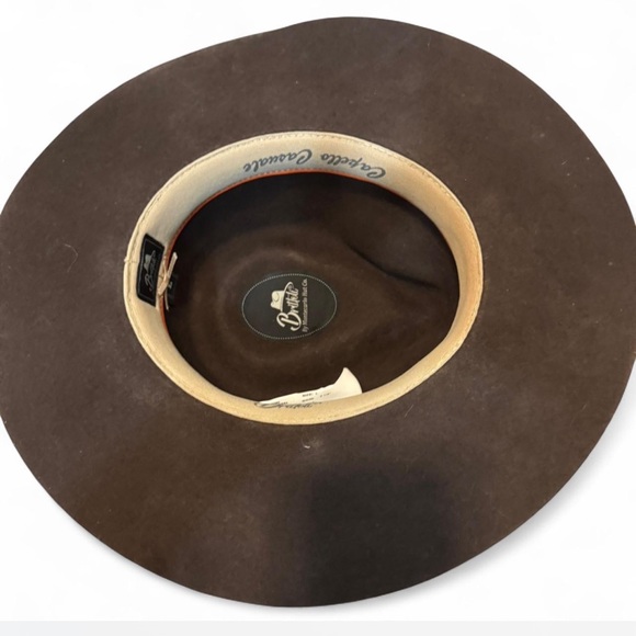 Elegant Brown Fedora Hat with Feather Accent - Picture 8 of 8